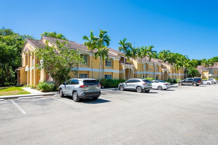 Top Investment Opportunity - Largest 2BD/2BA in Sailboat Pointe! - Beach Condo for sale in Oakland Park, Florida on Beachhouse.com