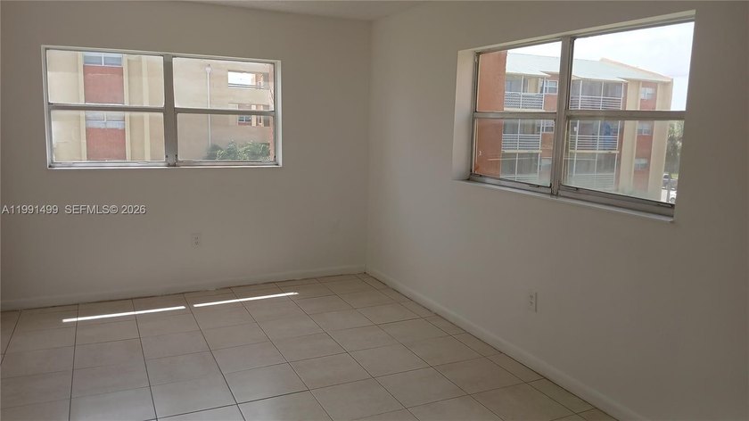An excellent investment opportunity: a unit featuring two - Beach Condo for sale in Lauderdale Lakes, Florida on Beachhouse.com