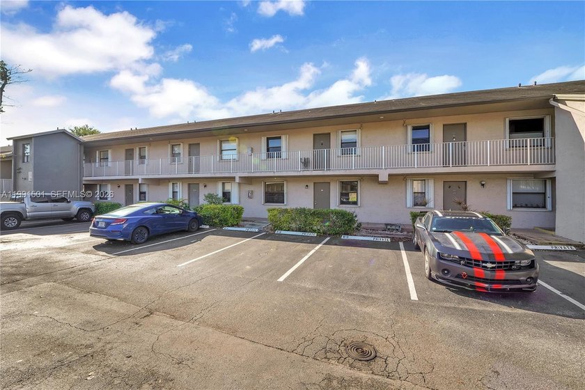 Beautiful and well-maintained First floor 2-bedroom, 2-bath - Beach Condo for sale in Miami, Florida on Beachhouse.com