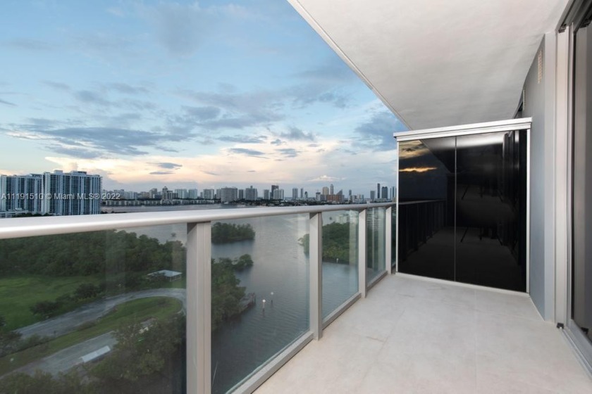 Beautiful 1 Bed/ 2 Bath unit in the best line at the new luxury - Beach Condo for sale in North  Miami  Beach, Florida on Beachhouse.com