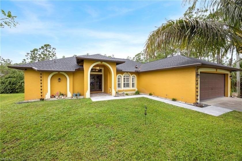 This charming Naples, Florida single-family home, built in 2002 - Beach Home for sale in Naples, Florida on Beachhouse.com