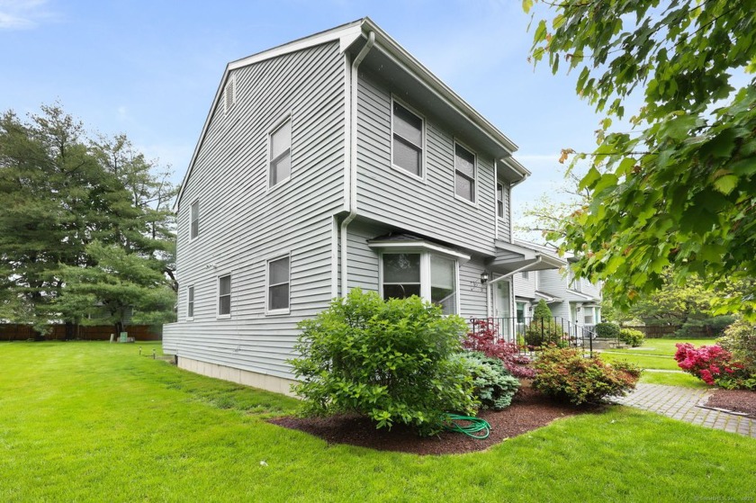 Lovely townhome situated on a private cul-de-sac in the - Beach Condo for sale in Fairfield, Connecticut on Beachhouse.com