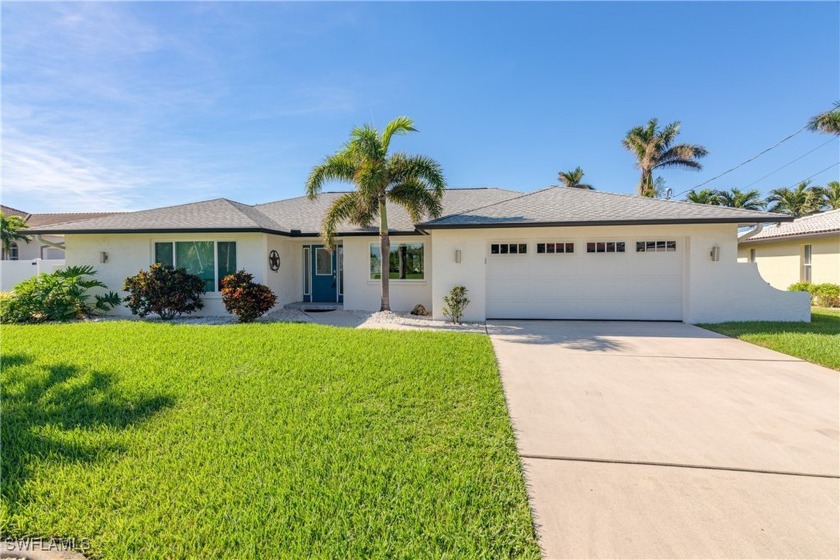 Waterfront Paradise Awaits. Immerse yourself in the idyllic - Beach Home for sale in Cape Coral, Florida on Beachhouse.com