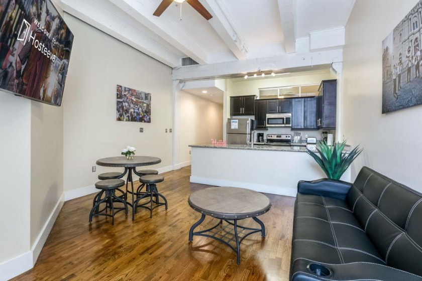 Spacious loft close to French Quarter & Bourbon St - Beach Vacation Rentals in New Orleans, LA on Beachhouse.com