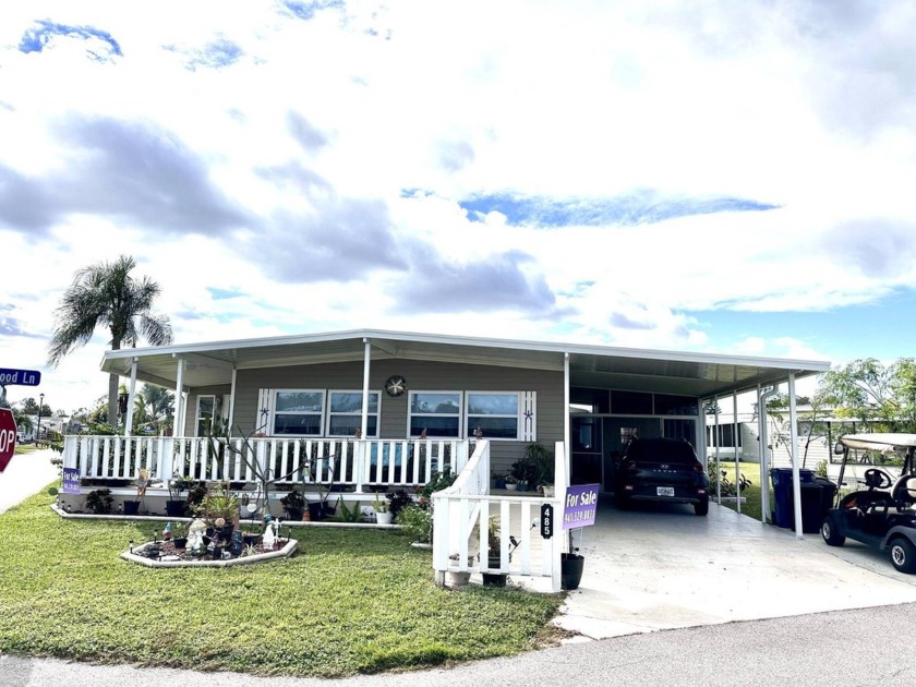 Welcome to this beautifully renovated 2-bedroom, 1-bathroom home - Beach Home for sale in Ellenton, Florida on Beachhouse.com