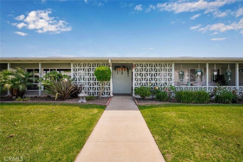 Charming and bright, freshly painted, two bedroom original unit - Beach Other for sale in Seal Beach, California on Beachhouse.com