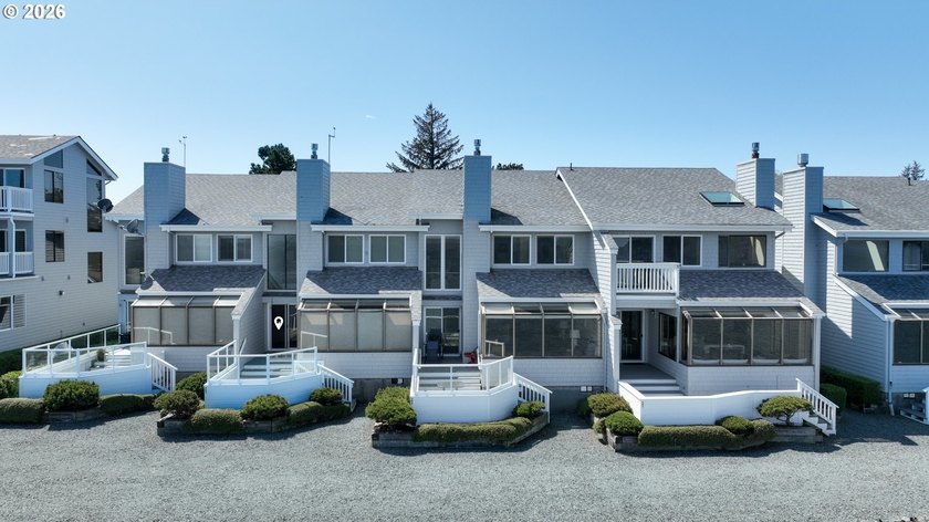 Views, views, views! From the moment you step through the front - Beach Condo for sale in Hammond, Oregon on Beachhouse.com