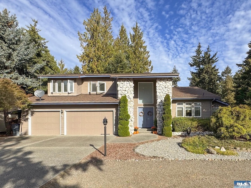 Meticulously remodeled and maintained. As soon as you step - Beach Home for sale in Sequim, Washington on Beachhouse.com