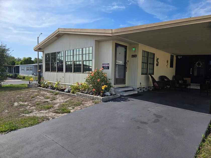 LOOKING FOR A SPACIOUS HOME WITH AN OPEN FLOOR PLAN AND WITH - Beach Home for sale in New Port Richey, Florida on Beachhouse.com