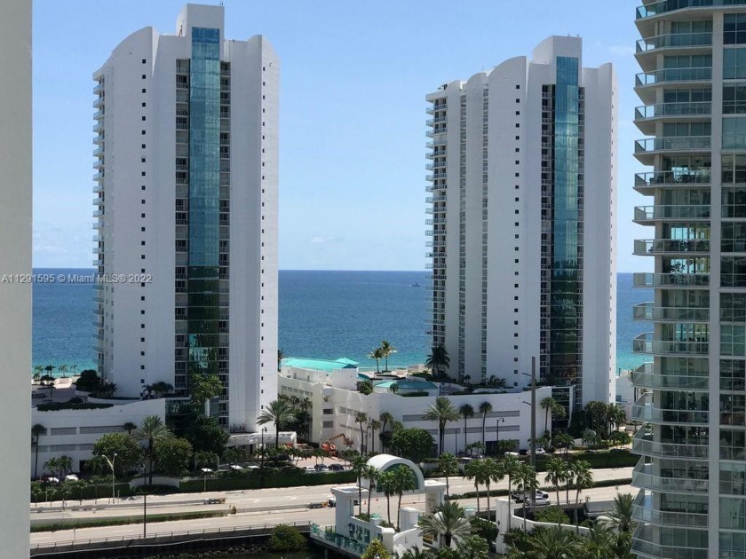 ST TROPEZ - BEAUTIFUL FURNISHED 3 BED AND 2 BATH UNIT just steps - Beach Condo for sale in Sunny  Isles  Beach, Florida on Beachhouse.com