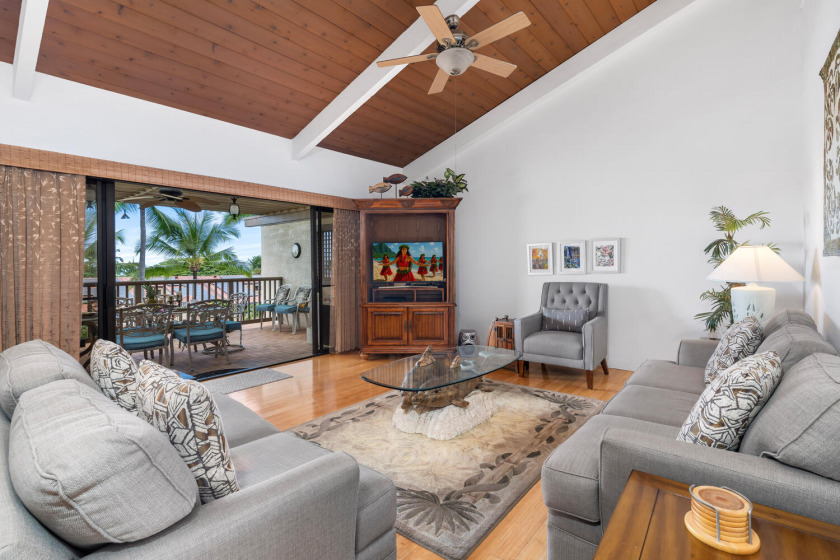 5-STAR KONA COAST RESORT 2 bedr2 bath Top Floor, AC - Beach Vacation Rentals in Kailua Kona, Hawaii on Beachhouse.com