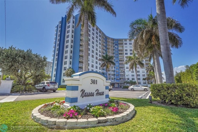 1 block from the beach! Enjoy the Florida lifestyle in this - Beach Condo for sale in Pompano Beach, Florida on Beachhouse.com