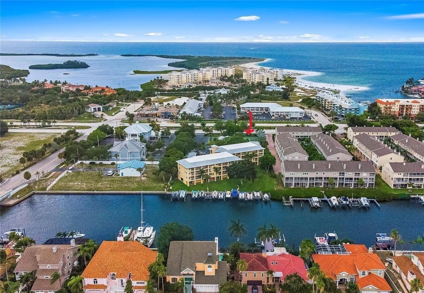WATERFRONT LIVING! **FURNISHED CONDO + BOAT SLIP AVAILABLE AT NO - Beach Condo for sale in Tierra Verde, Florida on Beachhouse.com