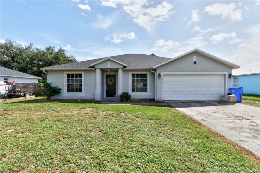 Charming Home Modern Updates home features 3 spacious bdrms + - Beach Home for sale in Vero Beach, Florida on Beachhouse.com