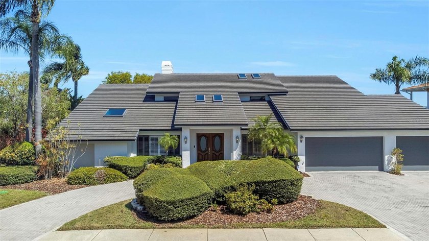 Welcome to the gated waterfront community of Bayside in Tampa - Beach Home for sale in Tampa, Florida on Beachhouse.com