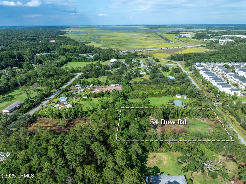 Opportunity knocks on Lady's Island! Looking to build, develop - Beach Lot for sale in Beaufort, South Carolina on Beachhouse.com