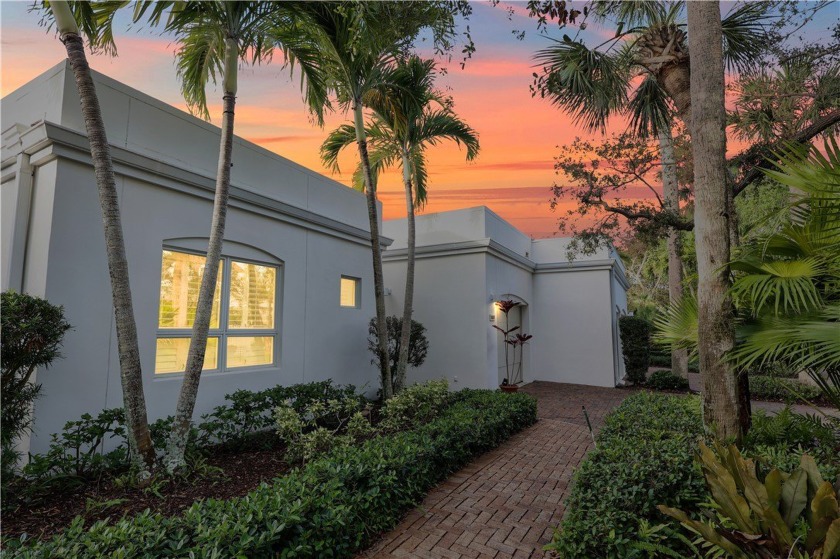 Updated Baytree Villa with ocean access. 2025 ROOF. This - Beach Condo for sale in Vero Beach, Florida on Beachhouse.com
