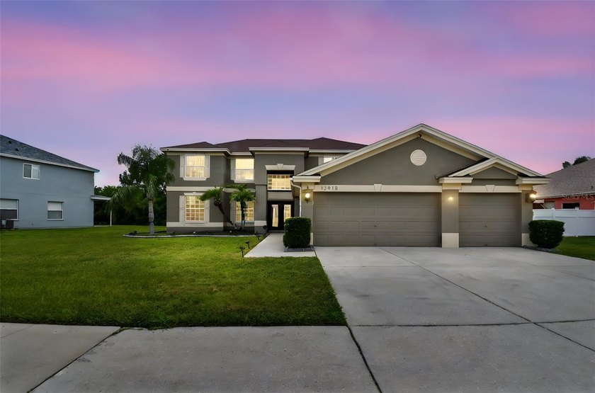 NEW LISTING! Welcome to Summerfield! This Beautifully kept Home - Beach Home for sale in Riverview, Florida on Beachhouse.com