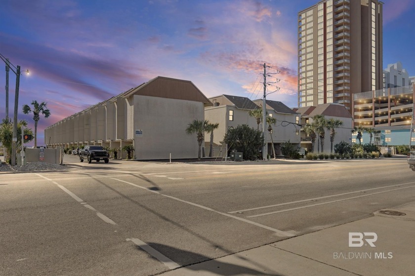 Welcome to coastal living in beautiful Gulf Shores, Alabama - Beach Home for sale in Gulf Shores, Alabama on Beachhouse.com