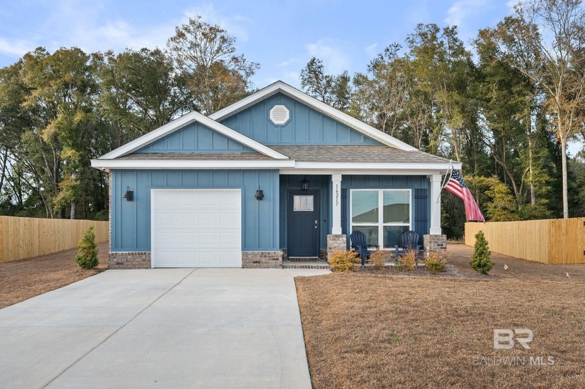 PREMIUM LOT, CUSTOM UPGRADES, TURNKEY AND READY FOR ITS NEW - Beach Home for sale in Fairhope, Alabama on Beachhouse.com