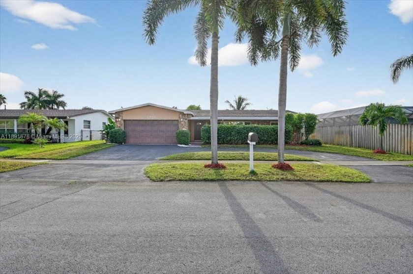 Buyer couldn't get financing - this gem is back on market!

 - Beach Home for sale in Pembroke Pines, Florida on Beachhouse.com