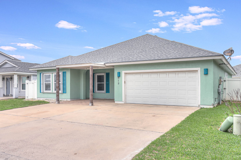 Spacious pet friendly home, close to beach, BBQ grill, private - Beach Vacation Rentals in Port Aransas, Texas on Beachhouse.com