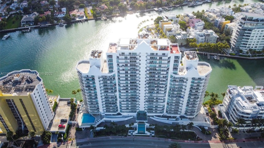 MUST SEE!!!  Huge 2 story penthouse with a wraparound open - Beach Condo for sale in Miami  Beach, Florida on Beachhouse.com