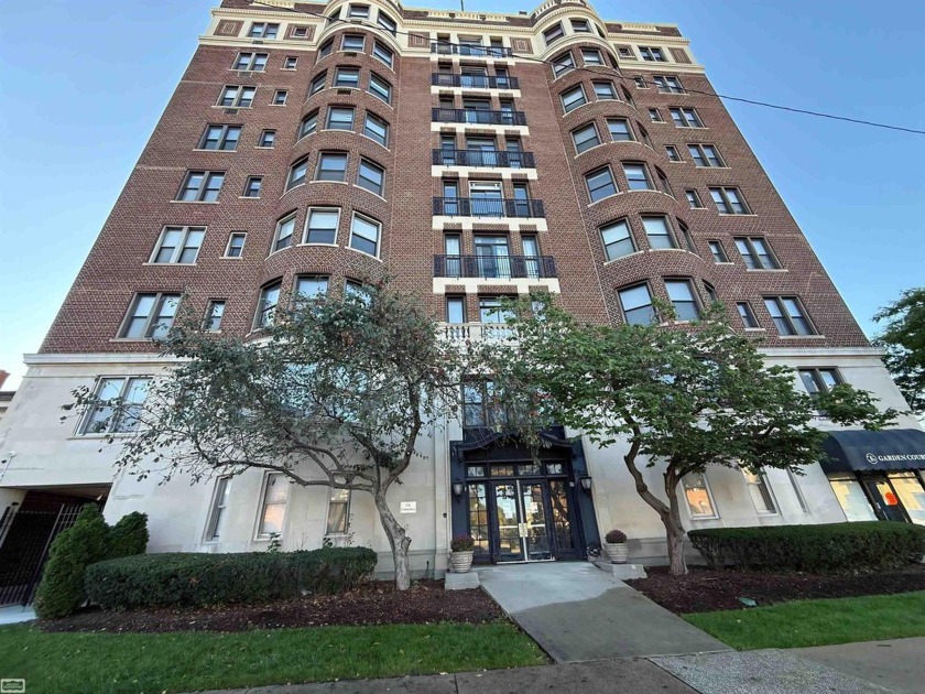Looking to live in a piece of Detroit's architectural history? - Beach Condo for sale in Detroit, Michigan on Beachhouse.com