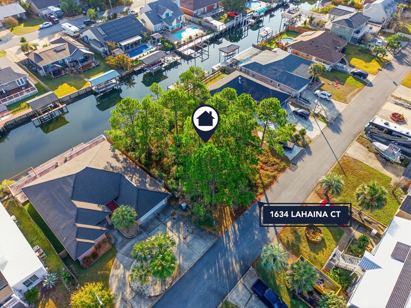 Canal-front vacant lot located in the desirable Polynesian - Beach Lot for sale in Gulf Breeze, Florida on Beachhouse.com