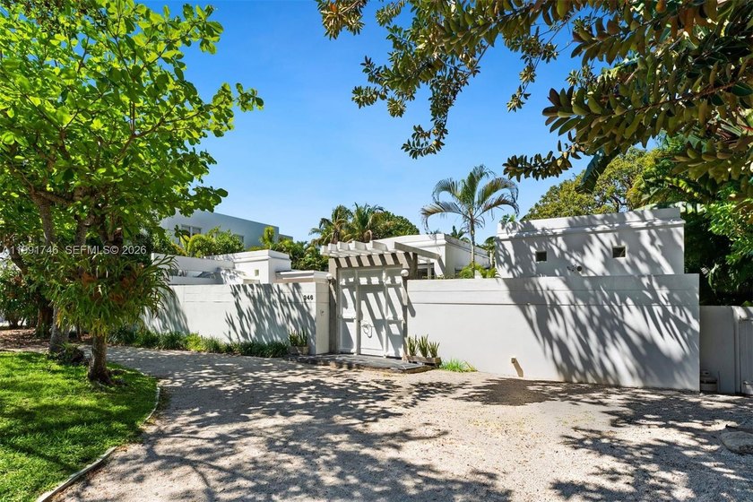 Exceptional opportunity in Key Biscayne's desirable Holiday - Beach Home for sale in Key Biscayne, Florida on Beachhouse.com