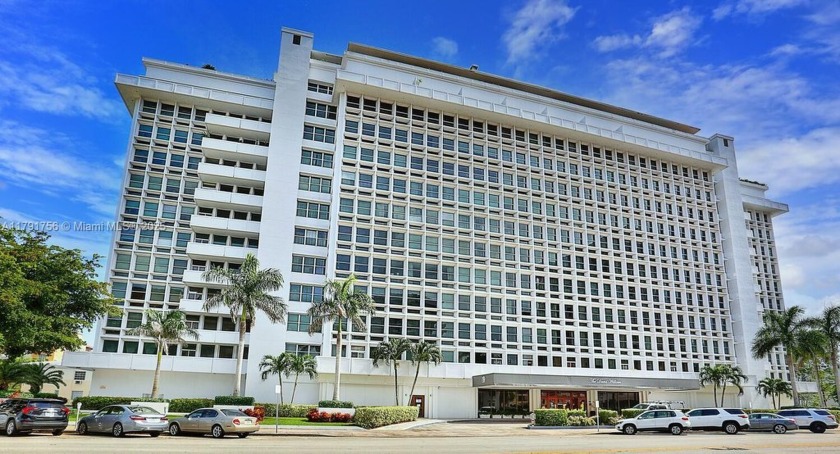 Experience the charm of Coral Gables in this 1 bed / 1 bath - Beach Condo for sale in Coral Gables, Florida on Beachhouse.com