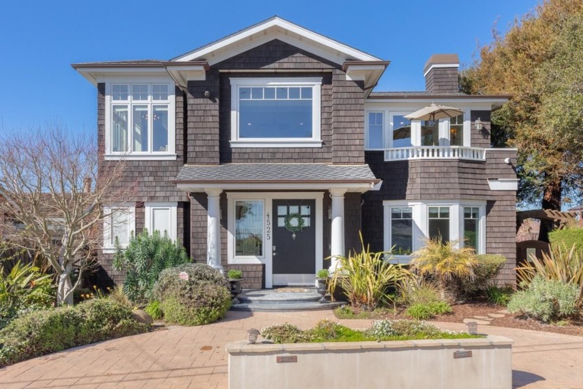 Wowza, come and get it! Extremely rare double lot,ocean view - Beach Home for sale in Santa Cruz, California on Beachhouse.com