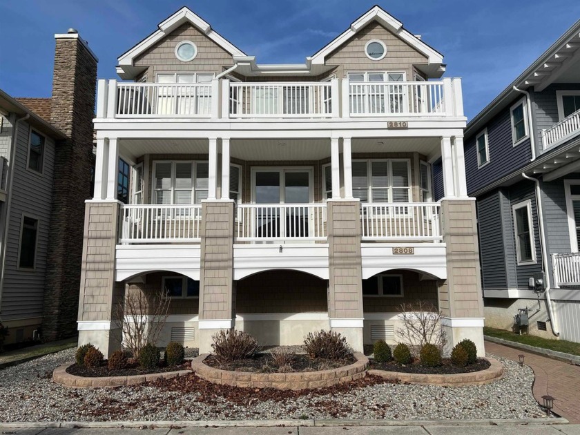 Come check out this Goldcoast Central Ave condo located just - Beach Condo for sale in Ocean City, New Jersey on Beachhouse.com