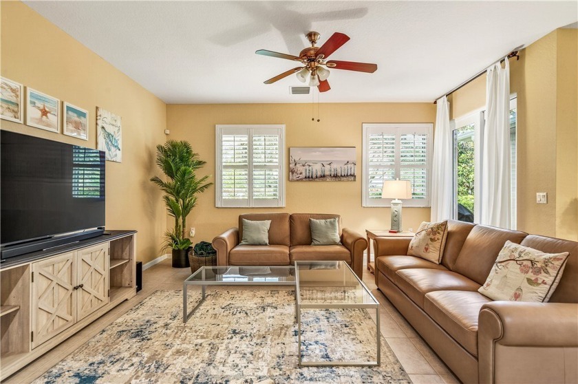 Stylish and move-in ready, this 3BR/2.5BA 2-story townhome in - Beach Townhome/Townhouse for sale in Vero Beach, Florida on Beachhouse.com