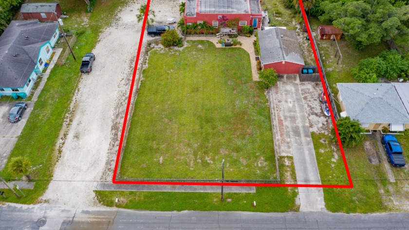Terrific opportunity to own a property on 3 buildable lots in - Beach Home for sale in Boynton Beach, Florida on Beachhouse.com