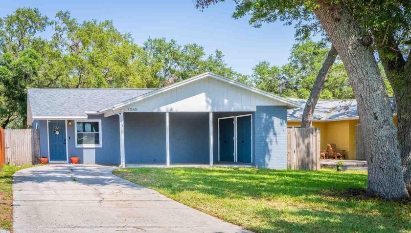 IMMEDIATE EQUITY OPPORTUNITY! THIS HOME WAS RECENTLY APPRAISED - Beach Home for sale in Pinellas Park, Florida on Beachhouse.com