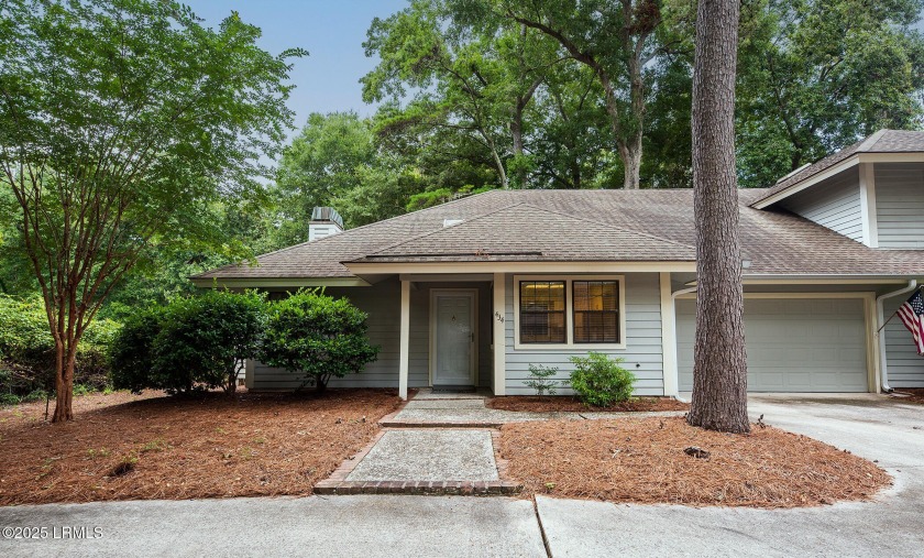 Discover the perfect blend of simplicity and convenience in this - Beach Townhome/Townhouse for sale in Saint Helena Island, South Carolina on Beachhouse.com