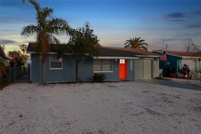 Waterfront Paradise with Direct Gulf Access - The Florida - Beach Home for sale in Hudson, Florida on Beachhouse.com