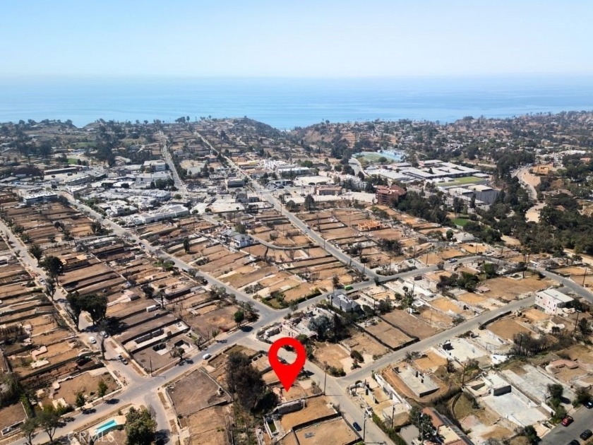 This prime 6,417 squarefoot lot in the prestigious Pacific - Beach Lot for sale in Pacific Palisades, California on Beachhouse.com