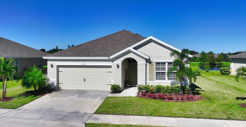 This immaculate single-story home offers 3 bedrooms, 2 baths - Beach Home for sale in Vero Beach, Florida on Beachhouse.com