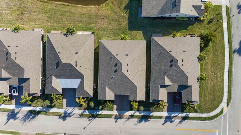 PRICED TO SELL! 3/2 Villa with 1 car garage in Harmony Reserve! - Beach Home for sale in Vero Beach, Florida on Beachhouse.com