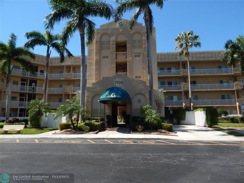 Enjoy water views from this second-floor condominium in the - Beach Condo for sale in Tamarac, Florida on Beachhouse.com