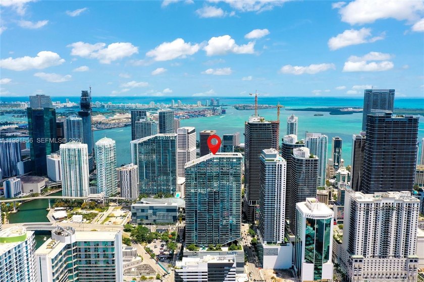 Extremely rare 3 Bed / 3 Bath residence featuring a spacious - Beach Condo for sale in Miami, Florida on Beachhouse.com