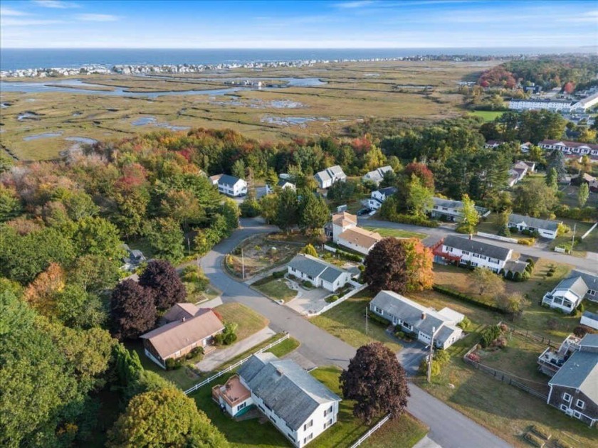 Don't miss out on this in-town gem on the ocean side of Route 1 - Beach Home for sale in Wells, Maine on Beachhouse.com