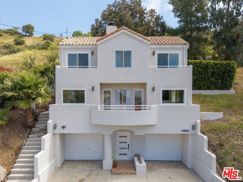 Nestled in the heart of Malibu, this beautifully positioned - Beach Home for sale in Malibu, California on Beachhouse.com