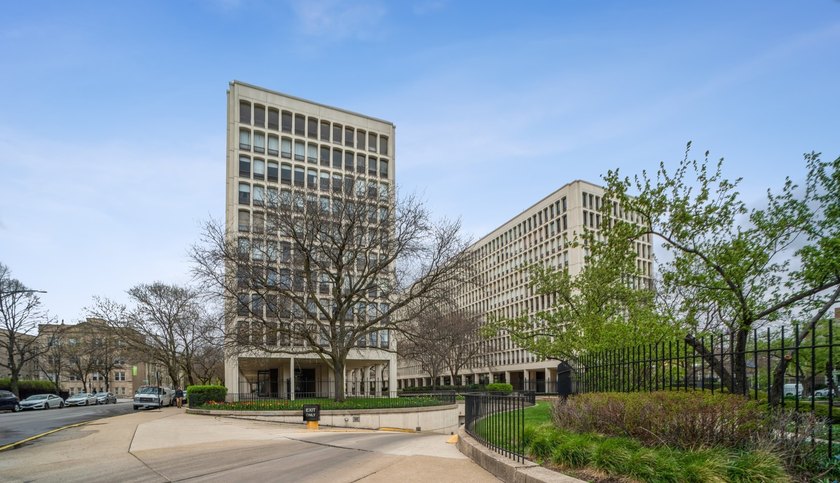 High floor unit at University Park Condominium (UPC) which was - Beach Condo for sale in Chicago, Illinois on Beachhouse.com