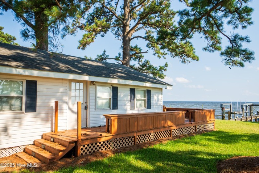 Escape to this charming turn-key, riverfront cottage in Hertford - Beach Home for sale in Hertford, North Carolina on Beachhouse.com
