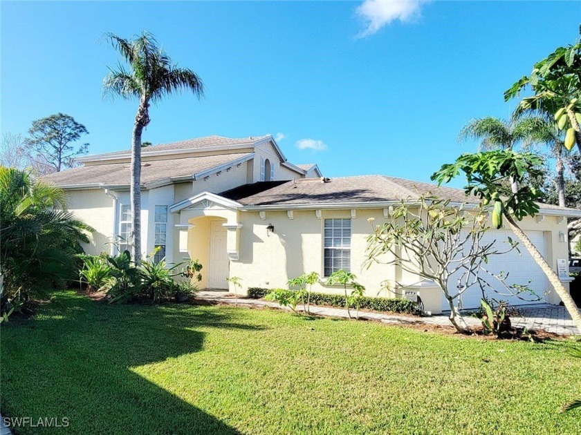 A stunning 3-bedroom + loft/den, 3-bath home with 2 cars garage - Beach Home for sale in Naples, Florida on Beachhouse.com