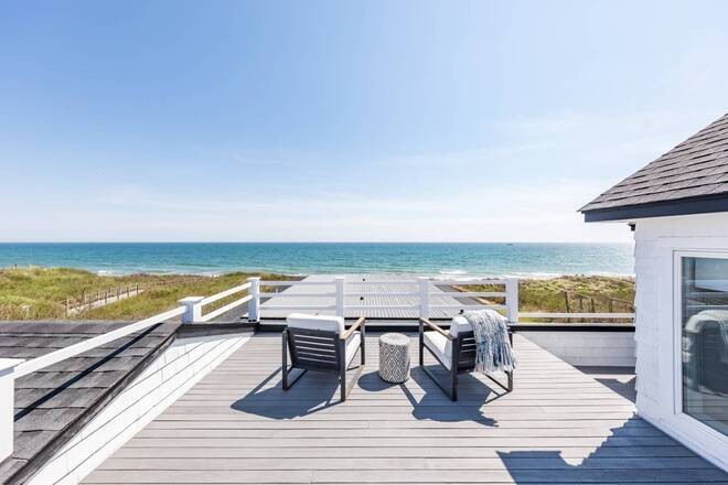 Discover a timeless beachfront retreat with 90 feet of direct - Beach Home for sale in Montauk, New York on Beachhouse.com