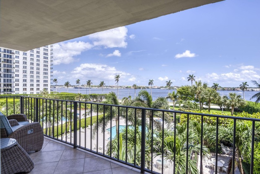 Stunning 2/2 right on the prestigious S Flagler Drive El-Cid - Beach Condo for sale in West Palm Beach, Florida on Beachhouse.com